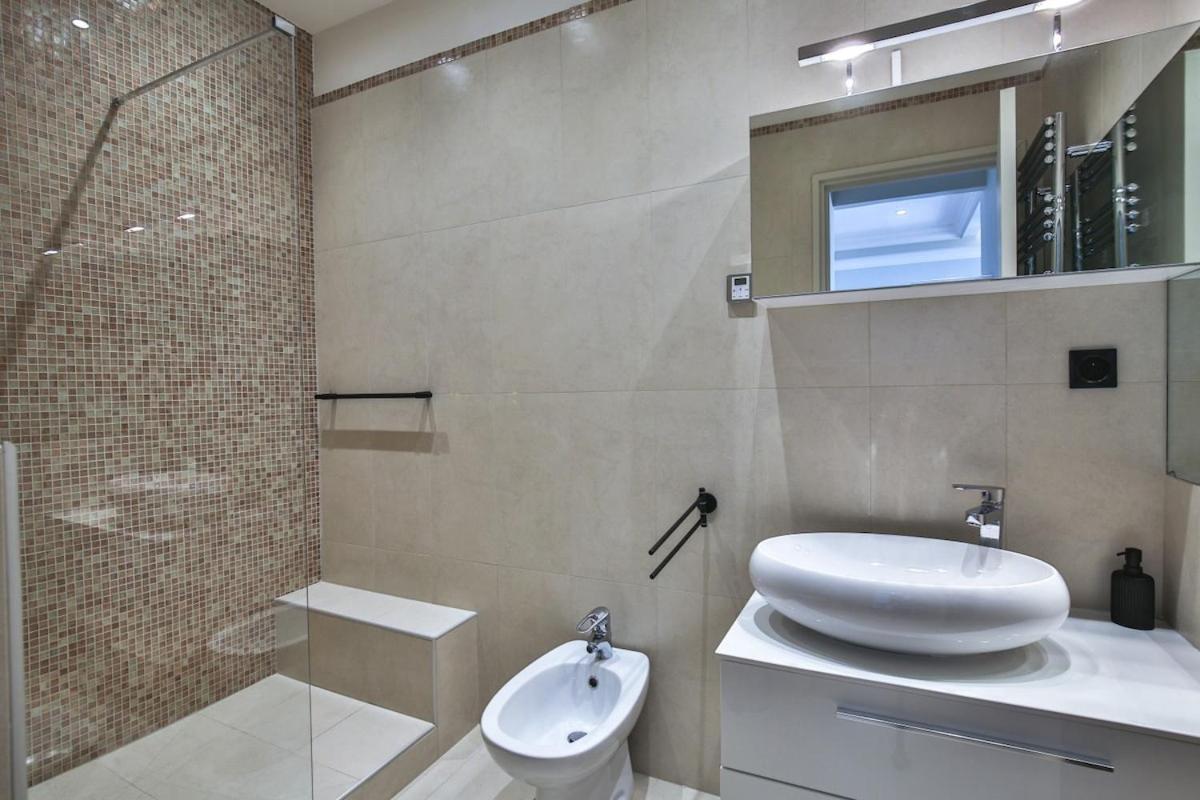 Balcon Vue Coulee Verte. Luxe Plein Coeur De Nizza Exterior foto